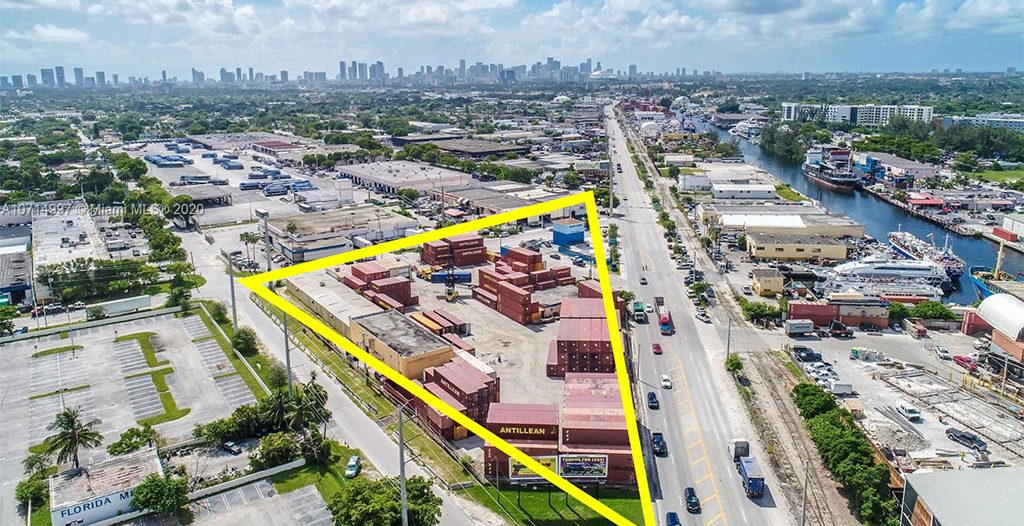 3645 NW River Dr, Miami, FL 33142